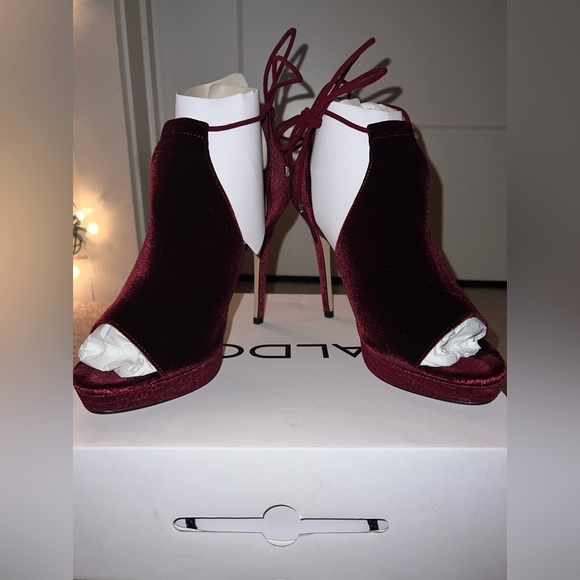 NIB Aldo Tilley Pee-Toe Cut-Out Heels - Picture 7 of 15